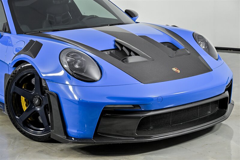 Used 2024 Porsche 911 GT3 RS RWD image 2