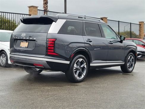 New 2026 Hyundai Palisade Limited image 2