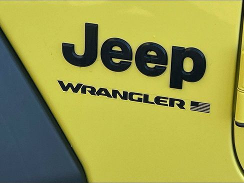 Used 2023 Jeep Wrangler Unlimited Sport AWD/4WD image 12