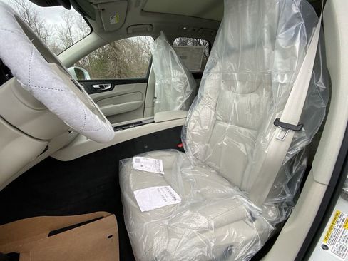Used 2023 Volvo XC60 B5 Ultimate w/ Climate Package AWD/4WD image 11