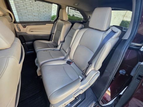Used 2018 Honda Odyssey Elite image 9