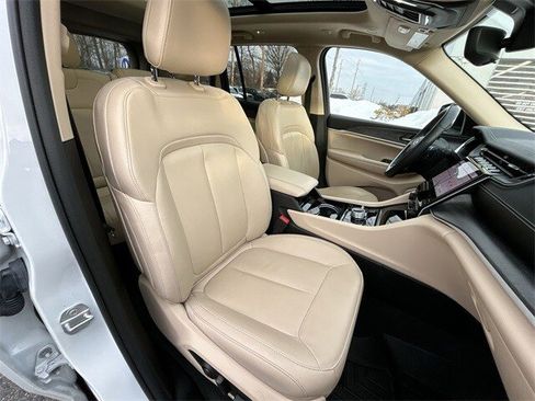 Certified 2022 Jeep Grand Cherokee Limited image 25