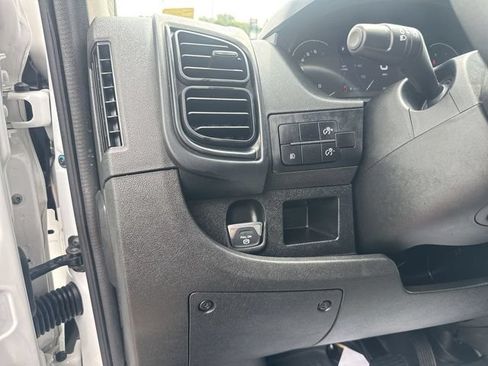 Used 2025 RAM ProMaster 2500 w/ U-Haul Equipment Group FWD image 12