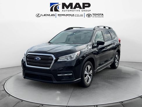Used 2021 Subaru Ascent Premium w/ Convenience Package image 1