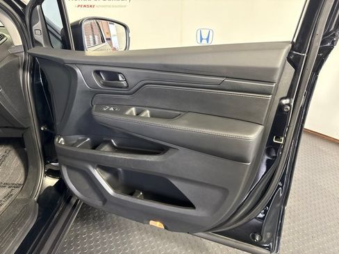 Used 2023 Honda Odyssey EX-L image 5