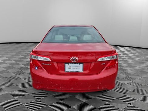 Used 2013 Toyota Camry LE image 6