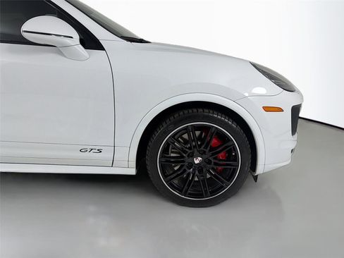 Used 2016 Porsche Cayenne GTS AWD/4WD image 29
