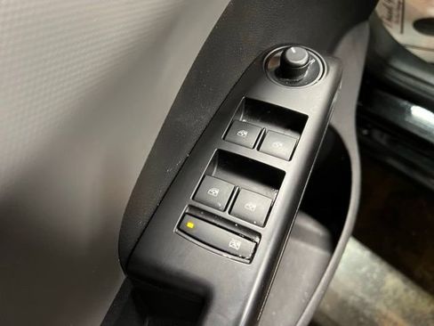 Used 2020 Chevrolet Sonic LT image 12