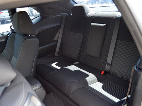 Used 2019 Dodge Challenger SXT image 11