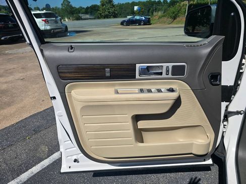 Used 2009 Lincoln MKX AWD image 14