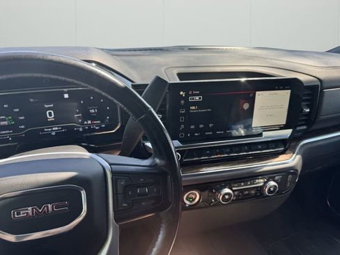 Used 2022 GMC Sierra 1500 SLE AWD/4WD image 10