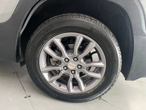 Used 2023 GMC Terrain SLT AWD/4WD image 16