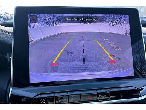 Used 2025 Jeep Compass Limited w/ High Altitude Package image 27