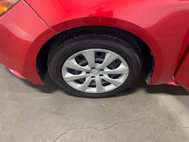 Used 2020 Toyota Corolla LE w/ Carpet Mat Package (TMS) FWD image 31