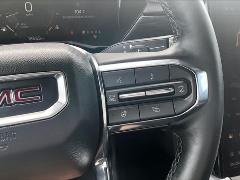 Used 2025 GMC Acadia Elevation FWD image 23