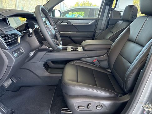 New 2026 GMC Acadia Elevation image 10