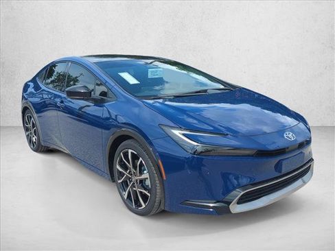 New 2026 Toyota Prius Plug-In Hybrid FWD image 3