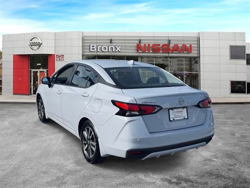 Used 2024 Nissan Versa SV w/ Trunk Package image 5