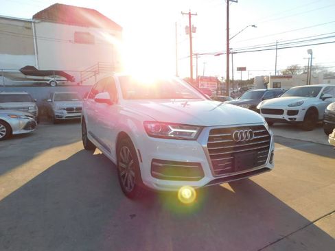 Used 2017 Audi Q7 2.0T Premium Plus w/ Premium Plus Package AWD/4WD image 2