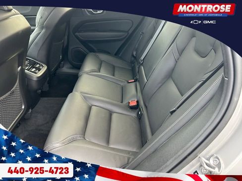 Used 2022 Volvo XC60 B5 Inscription image 22