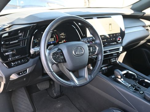 Used 2025 Lexus RX 350 Premium w/ Accessory Package (Z1) image 3
