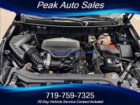 Used 2017 Cadillac XT5 Platinum w/ Driver Assist Package AWD/4WD image 10