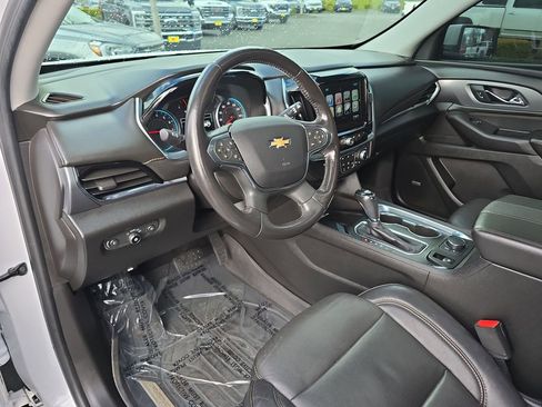 Used 2018 Chevrolet Traverse Premier image 11