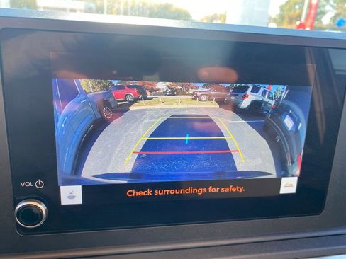 Used 2024 Toyota Tacoma SR image 28