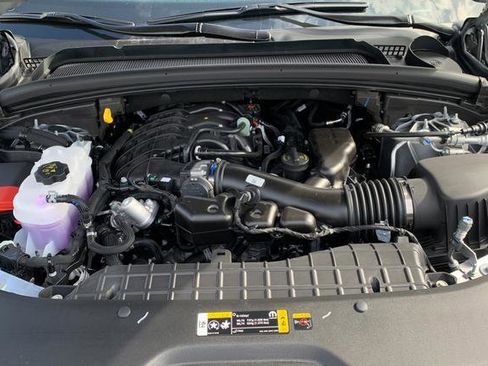 New 2025 Jeep Grand Cherokee Altitude image 12