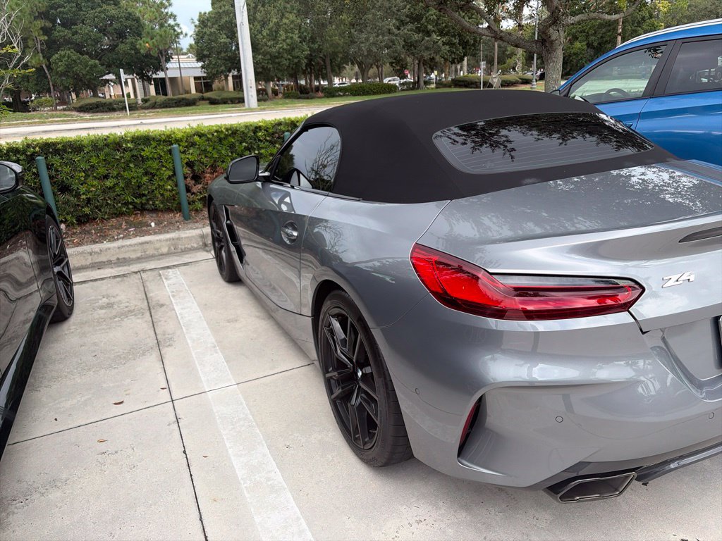 Used 2024 BMW Z4 M40i w/ Premium Package RWD image 3