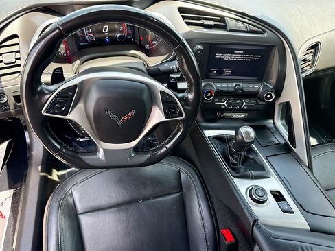 Used 2019 Chevrolet Corvette Stingray Coupe w/ 1LT RWD image 16