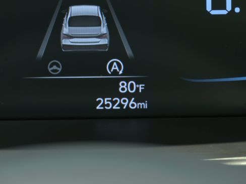 Used 2024 Hyundai Elantra SE FWD image 22
