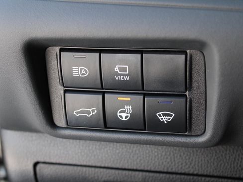 Used 2022 Toyota Highlander Platinum image 11