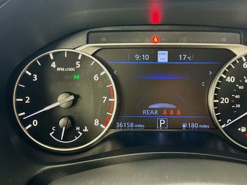 Used 2023 Nissan Altima 2.5 SR AWD/4WD image 16