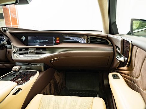Used 2018 Lexus LS 500 AWD w/ Interior Upgrade Package image 51