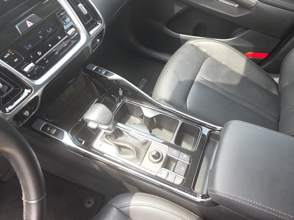 Used 2023 Kia Sorento SX AWD/4WD image 29