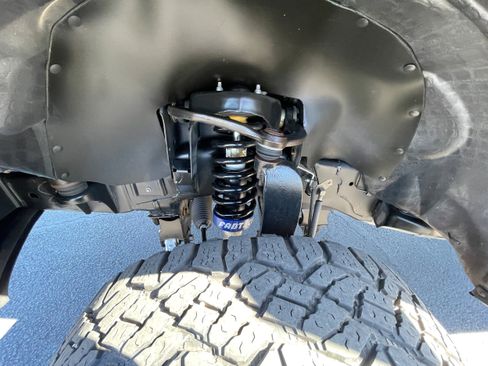 Used 2005 Ford F150 XLT image 12