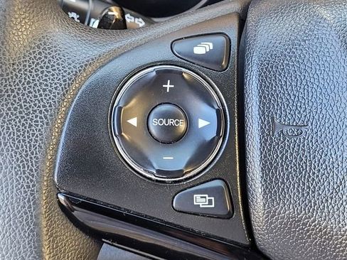 Used 2016 Honda HR-V EX image 29