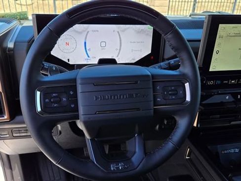 Used 2025 GMC Hummer EV 2X AWD/4WD image 26