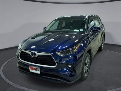 Used 2022 Toyota Highlander XLE