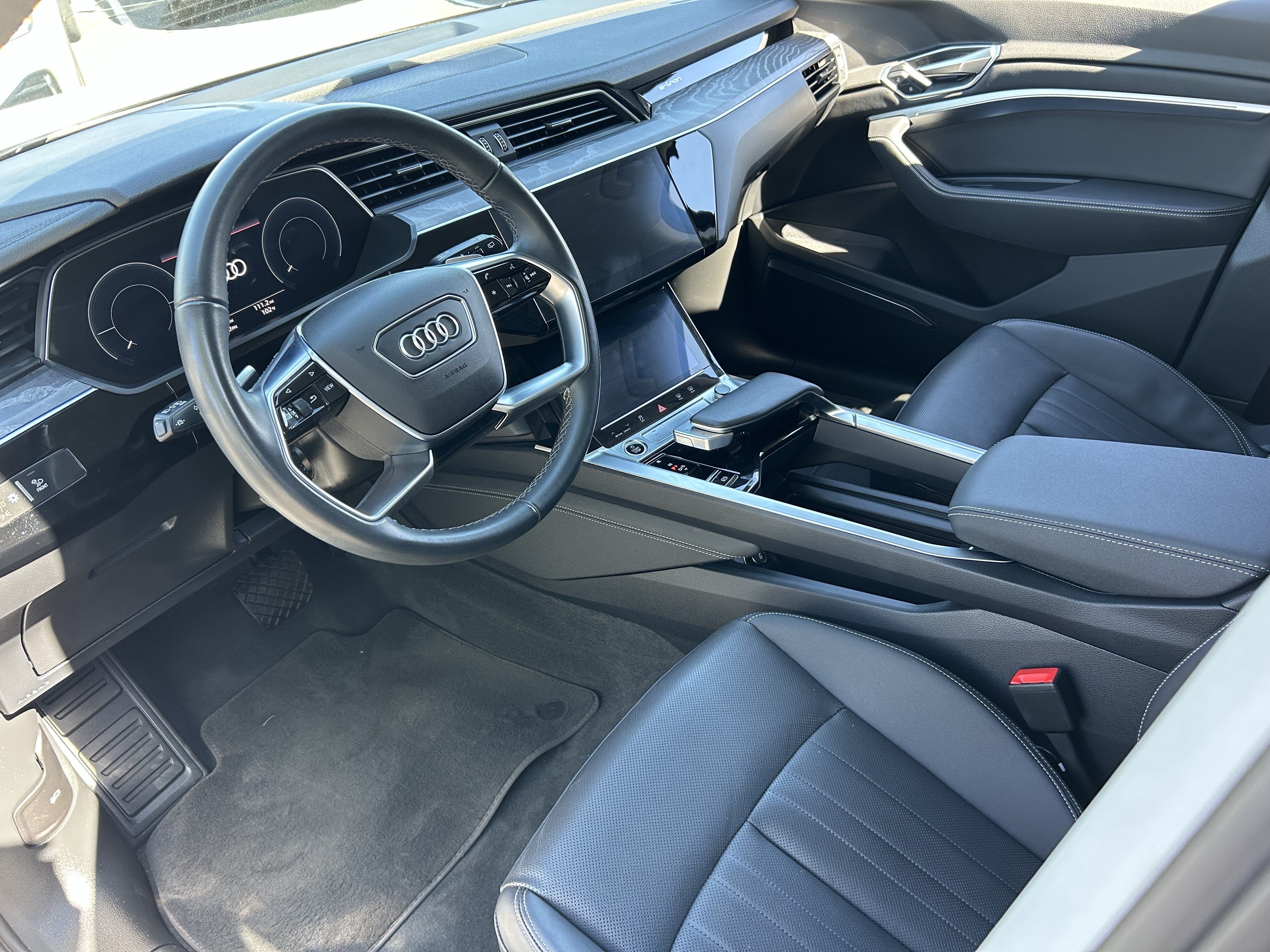 Used 2024 Audi Q8 e-tron Premium Plus w/ Premium Plus Package AWD/4WD image 16