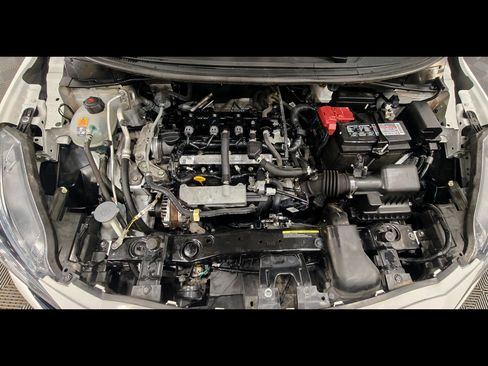 Used 2023 Nissan Versa S FWD image 33
