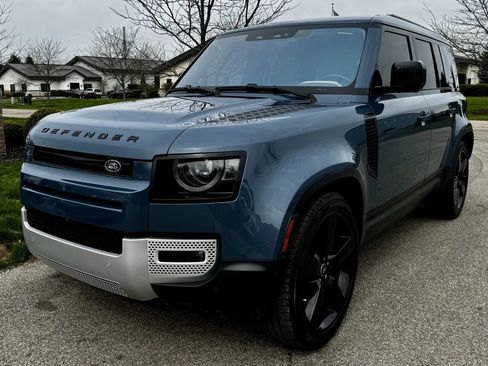 Used 2020 Land Rover Defender 110 SE image 2