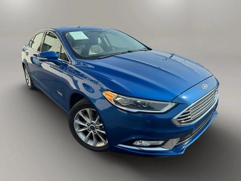 Used 2017 Ford Fusion Energi Titanium FWD image 2