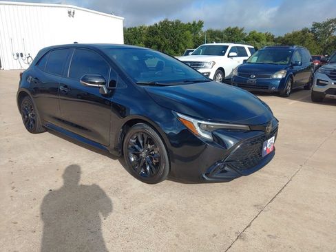 Used 2025 Toyota Corolla SE FWD image 1
