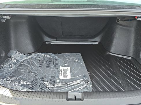 Certified 2023 Honda Accord EX image 13