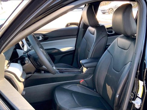 Certified 2025 Jeep Compass Limited w/ Elite Group image 8