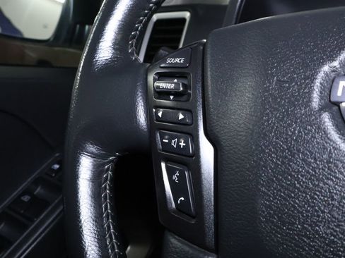 Used 2024 Nissan Frontier SV w/ SV Convenience Package image 18