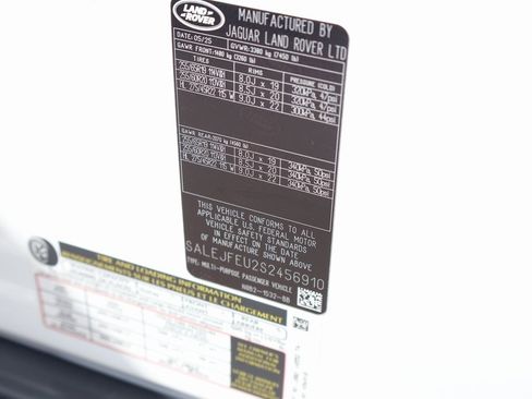 New 2025 Land Rover Defender 130 S image 29