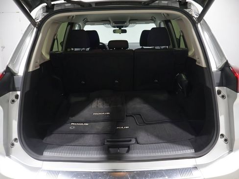 Used 2024 Nissan Rogue SV FWD image 4